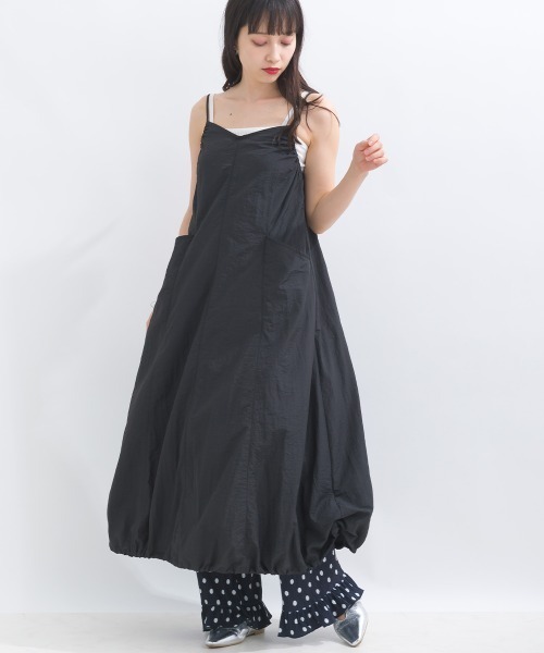 terrace(テラス)の「ナイロンバルーンキャミワンピース(ワンピース・レディース・アイボリー/ブラック系その他/グリーン系その他/ブラック/レッド/ブルー・MEDIUM)」の18枚目の写真