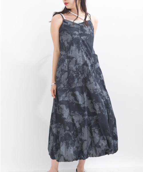 terrace(テラス)の「ナイロンバルーンキャミワンピース(ワンピース・レディース・アイボリー/ブラック系その他/グリーン系その他/ブラック/レッド/ブルー・MEDIUM)」の9枚目の写真