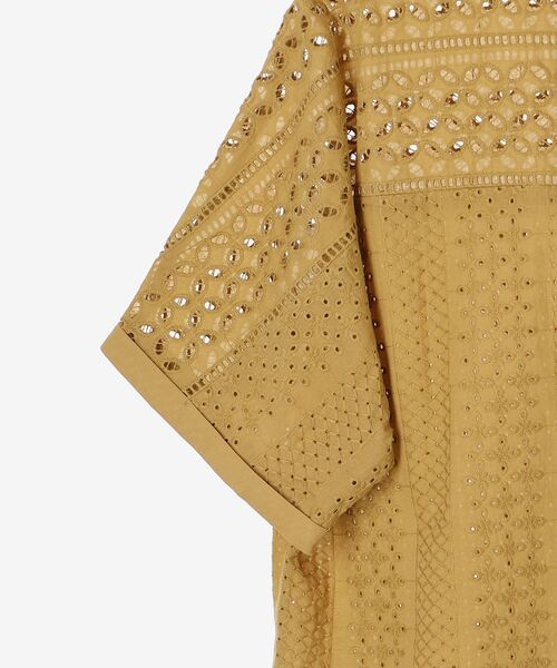 le.coeur blanc(ルクールブラン)の「カットワークレースドルマンブラウス(シャツ/ブラウス・レディース・ブラック/ホワイト/マスタード・38)」の7枚目の写真