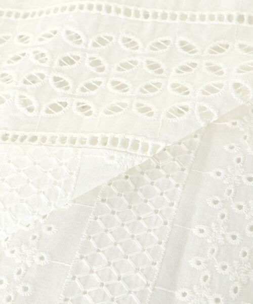 le.coeur blanc(ルクールブラン)の「カットワークレースドルマンブラウス(シャツ/ブラウス・レディース・ブラック/ホワイト/マスタード・38)」の5枚目の写真