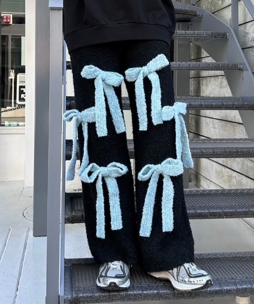 Candy Stripper（キャンディストリッパー）の「FLUFFY RIBBON KNIT パンツ（その他パンツ・レディース・ピンク/アイボリー/ブラック・2）」の3枚目の写真