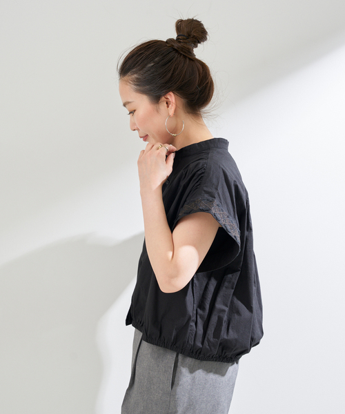 B.C STOCK(ベーセーストック)の「【一部WEB限定カラー】袖刺繍ブラウス(シャツ/ブラウス・レディース・ブラック/ホワイト/ピンク系その他・FREE)」の10枚目の写真