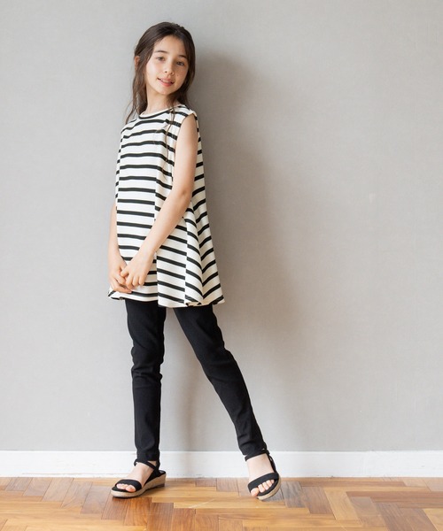 coca(coca)(コカ)の「キッズ 親子お揃いエンボス加工ボーダーノースリチュニック(タンクトップ・キッズ・アイボリー/チャコール・120/130/140/150)」の6枚目の写真