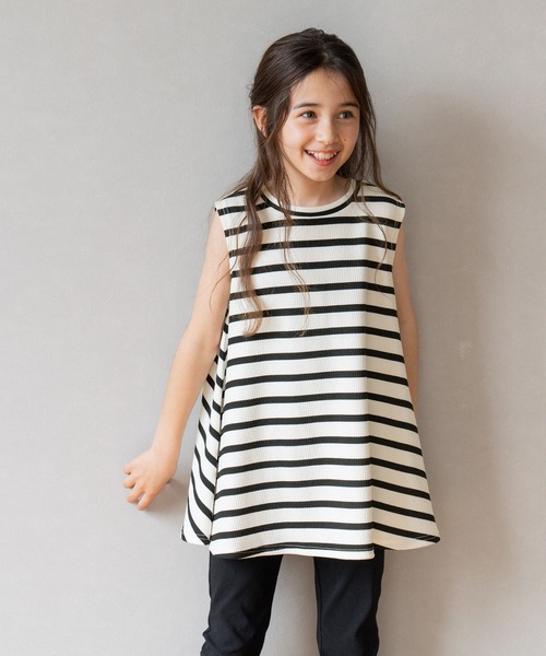 coca(coca)(コカ)の「キッズ 親子お揃いエンボス加工ボーダーノースリチュニック(タンクトップ・キッズ・アイボリー/チャコール・120/130/140/150)」の3枚目の写真