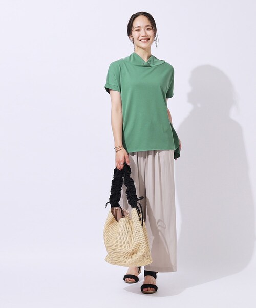 DRESKIP（ドレスキップ）の「◆【高レビュー/UV】さらりと大人カジュアルな装いに 抜け襟Tシャツ（Tシャツ/カットソー・レディース・ブラック/カーキ/ライトベージュ/イエロー/オフホワイト/グリーン・02/03/04）」の14枚目の写真