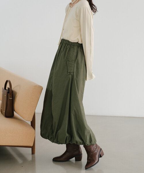 Kastane(カスタネ)の「【2サイズ展開】オーバーダイパラシュートスカート(スカート・レディース・チャコールグレー/カーキ・0/1)」の9枚目の写真