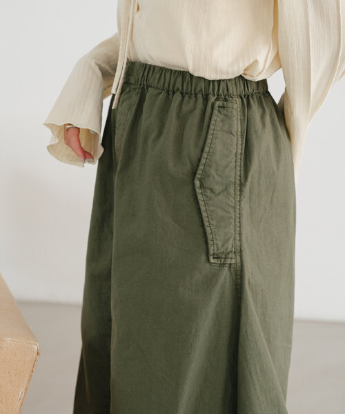 Kastane(カスタネ)の「【2サイズ展開】オーバーダイパラシュートスカート(スカート・レディース・チャコールグレー/カーキ・0/1)」の12枚目の写真