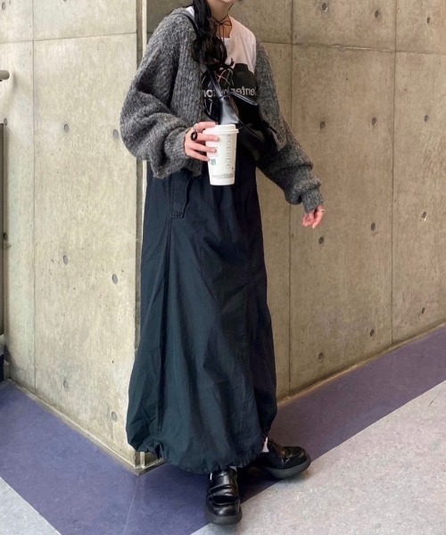 Kastane(カスタネ)の「【2サイズ展開】オーバーダイパラシュートスカート(スカート・レディース・チャコールグレー/カーキ・0/1)」の1枚目の写真