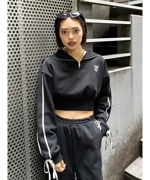 EVRIS（エヴリス）の「リボンスリーブハーフZIPショートスウェットトップス【セットアップ着用可能】（スウェット・レディース・ブラック/ホワイト/グレー/ネイビー・FREE）」の14枚目の写真