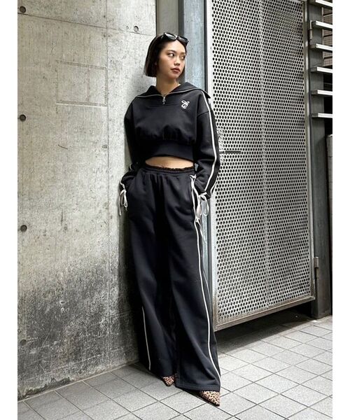 EVRIS（エヴリス）の「リボンスリーブハーフZIPショートスウェットトップス【セットアップ着用可能】（スウェット・レディース・ブラック/ホワイト/グレー/ネイビー・FREE）」の16枚目の写真