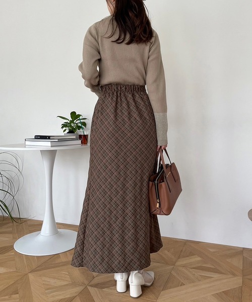 one after another NICE CLAUP(ワンアフターアナザーナイスクラップ)の「配色ラメボトルネックリブニット(ニット/セーター・レディース・グレー/グレイッシュベージュ/ブラック/アイボリー・FREE)」の13枚目の写真