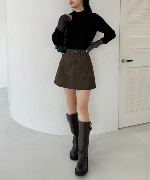 one after another NICE CLAUP(ワンアフターアナザーナイスクラップ)の「配色ラメボトルネックリブニット(ニット/セーター・レディース・グレー/グレイッシュベージュ/ブラック/アイボリー・FREE)」の20枚目の写真