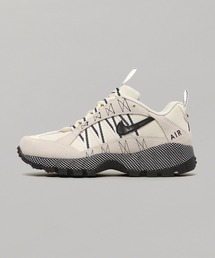 NIKE（ナイキ）の「NIKE WMNS AIR HUMARA FB9982-100（スニーカー）」