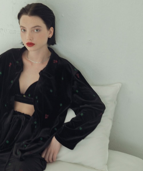 KBF（ケイビーエフ）の「ベロアコンパクトブラ（その他トップス・レディース・ブラック系その他/ブラウン系その他/ブラック・ONE）」の19枚目の写真