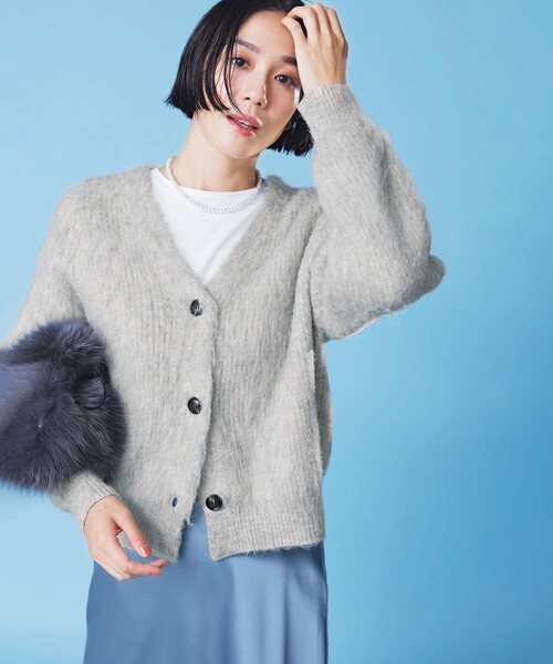 UNFILO(アンフィーロ)の「【新色・新サイズ登場!】サテン ナロースカート(スカート・レディース・ブラック系/アイボリー系/ダルブルー系/ベージュ系/ネイビー系・SMALL/X-SMALL/MEDIUM/LARGE)」の12枚目の写真