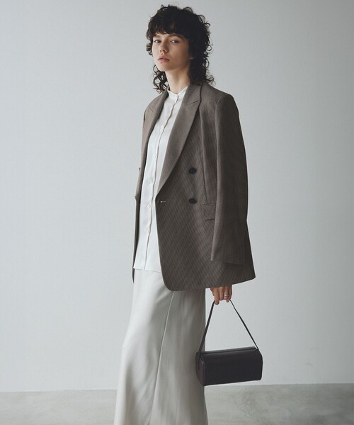 UNFILO(アンフィーロ)の「【新色・新サイズ登場!】サテン ナロースカート(スカート・レディース・ブラック系/アイボリー系/ダルブルー系/ベージュ系/ネイビー系・SMALL/X-SMALL/MEDIUM/LARGE)」の14枚目の写真