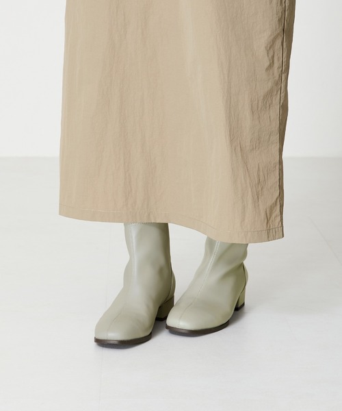 WA ORiental TRaffic（ダブルエーオリエンタルトラフィック）の「バックジップスクエアトゥストレッチブーツ 42403（ブーツ・レディース・ブラック/グレー/ブラウン・S/M/L/LL/3L/SS）」の12枚目の写真