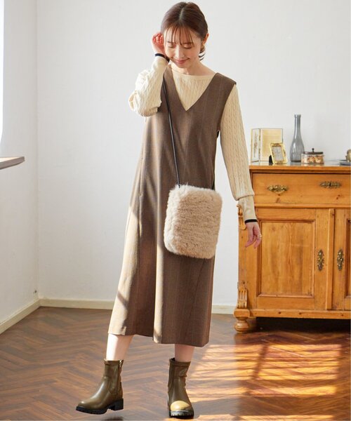ikka(イッカ)の「Vネックジャンパースカート(ジャンパースカート・レディース・ダークブラウン/ライトグレー/ブラウン系その他/ブラック・L/M/S)」の8枚目の写真