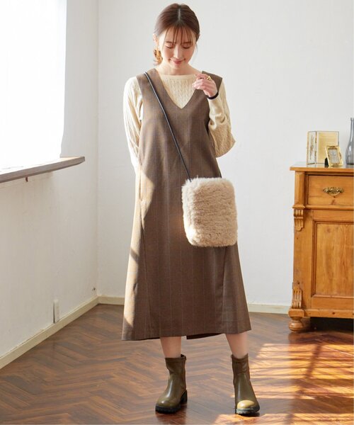 ikka(イッカ)の「Vネックジャンパースカート(ジャンパースカート・レディース・ダークブラウン/ライトグレー/ブラウン系その他/ブラック・L/M/S)」の9枚目の写真