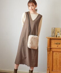 Ｖネックジャンパースカート