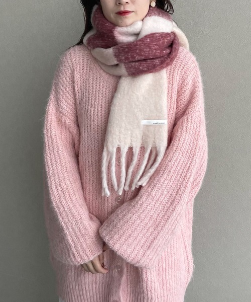 mysty woman（ミスティウーマン）の「ブークレーボーダーマフラー  127375（マフラー・レディース・グレー/ピンク/ブラウン系その他・FREE）」の16枚目の写真