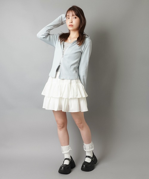SPINNS(スピンズ)の「待望の再入荷★【軽やかな素材で、ふんわり可愛い♪】フリルティアードミニスカート / インナーパンツ付き(スカート・レディース・ブラック/ホワイト/ベージュ/サックスブルー・ONESIZE)」の13枚目の写真