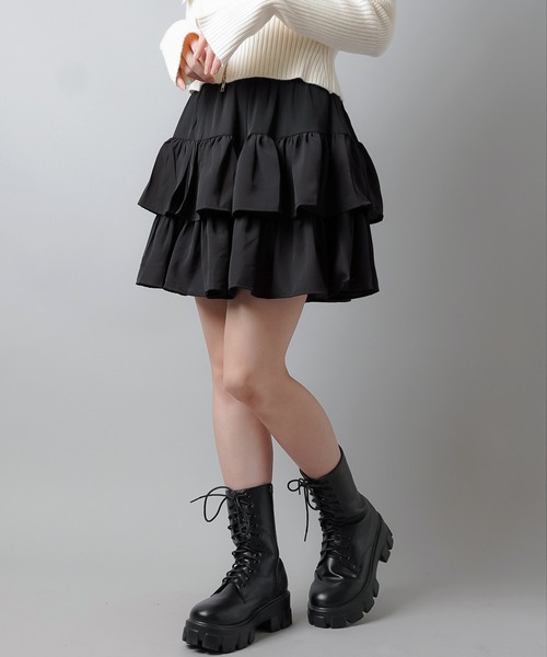 SPINNS(スピンズ)の「待望の再入荷★【軽やかな素材で、ふんわり可愛い♪】フリルティアードミニスカート / インナーパンツ付き(スカート・レディース・ブラック/ホワイト/ベージュ/サックスブルー・ONESIZE)」の19枚目の写真