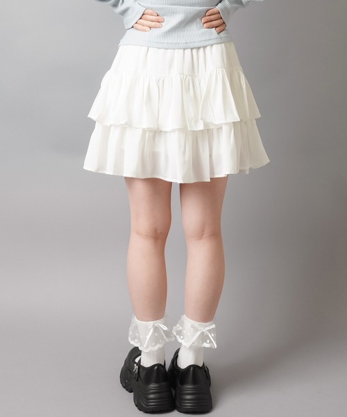 SPINNS（スピンズ）の「待望の再入荷★【軽やかな素材で、ふんわり可愛い♪】フリルティアードミニスカート / インナーパンツ付き（スカート・レディース・ブラック/ホワイト/ベージュ/サックスブルー・ONESIZE）」の19枚目の写真