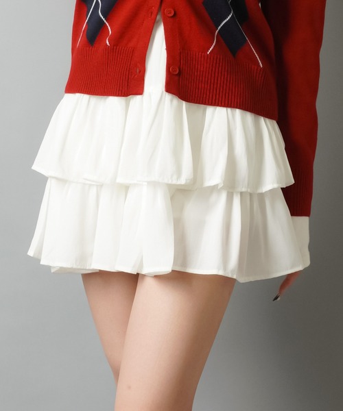 SPINNS(スピンズ)の「【軽やかな素材で、ふんわり可愛い♪】フリルティアードミニスカート / インナーパンツ付き(スカート・レディース・ブラック/ホワイト/ベージュ/サックスブルー・ONESIZE)」の20枚目の写真