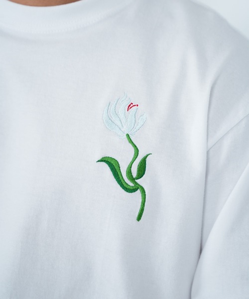 #Re:room(リルーム)の「マーファフラワーエンブロイダリーロングスリーブ(Tシャツ/カットソー・メンズ・ホワイト/ブラック・S-M/M-L/L-XL)」の9枚目の写真
