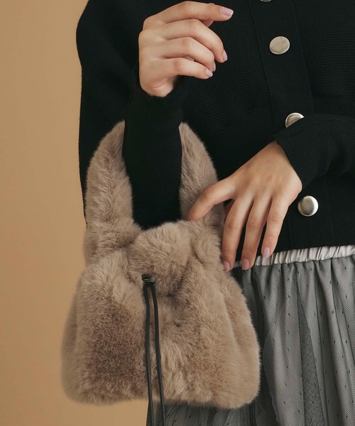 fifth(フィフス)の「フェイクファーバケットバッグ(ハンドバッグ・レディース・ブラック/グレー/モカ/ピンク・FREE)」の12枚目の写真