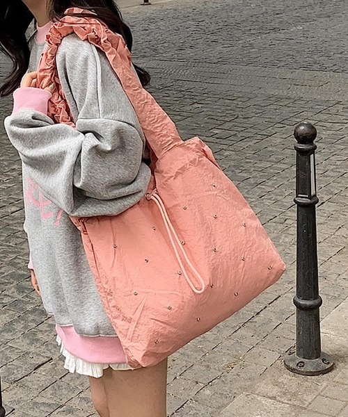 Mignonjour(ミニョンジュール)の「Mignonjour/フリルハンドル巾着トートバッグ M2588(トートバッグ・レディース・ブラック/ブルー/ピンク/イエロー・FREE)」の14枚目の写真