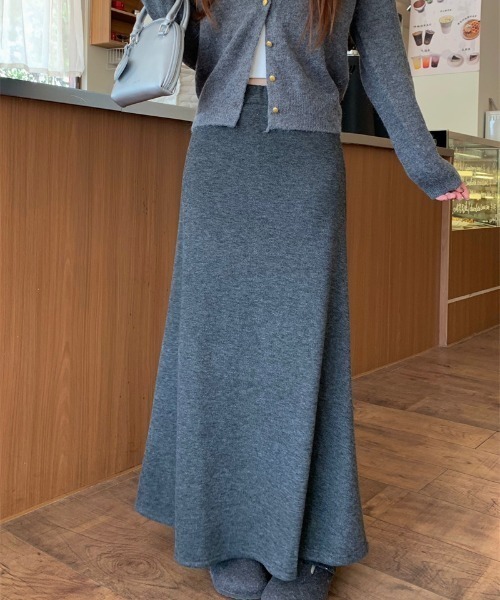 FREE STYLISTS(フリー スタイリスト)の「YUGA_YGMC 裏起毛 Aラインマキシスカート(スカート・レディース・ブラック/ダークグレー/ライトグレー・FREE)」の4枚目の写真