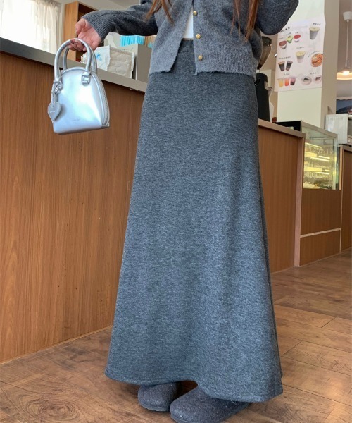 FREE STYLISTS(フリー スタイリスト)の「YUGA_YGMC 裏起毛 Aラインマキシスカート(スカート・レディース・ブラック/ダークグレー/ライトグレー・FREE)」の11枚目の写真
