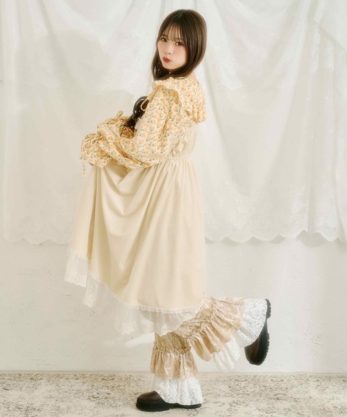 kutir（クティール）の「【クティールとレトロ】レースドッキングベロアパンツ（その他パンツ・レディース・ブラック/ベージュ/アイボリー/ブラック系その他・FREE）」の7枚目の写真