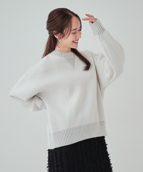 Cutie Blonde(キューティーブロンド)の「【S-LL】スウェットのように気軽に着られるニット(ニット/セーター・レディース・ベージュ/ライトグレー/ブラック/ブルー・01/02/03/04)」の5枚目の写真