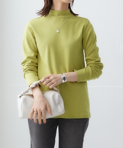 nissen（ニッセン）の「ＵＶカット綿１００％フライス素材ハイネックフレアチュニックTシャツ（Tシャツ/カットソー・レディース・ミント/ラベンダー/チャコール/グリーン/カーキ/ワイン/グリーン系その他/オフホワイト/ブルー/ブラック/ライトグレー・M/S/LL/L/3L）」の8枚目の写真