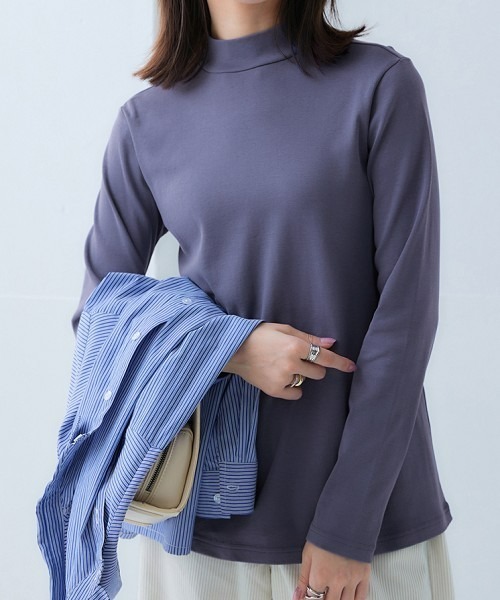 nissen（ニッセン）の「ＵＶカット綿１００％フライス素材ハイネックフレアチュニックTシャツ（Tシャツ/カットソー・レディース・ミント/ラベンダー/チャコール/グリーン/カーキ/ワイン/グリーン系その他/オフホワイト/ブルー/ブラック/ライトグレー・M/S/LL/L/3L）」の9枚目の写真