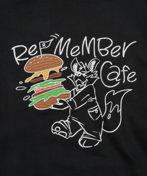 Remember.(リメンバー)の「Remember CAFE Wolf Hoodie(パーカー・メンズ・ブラック/ライトグレー・LARGE/MEDIUM/SMALL)」の4枚目の写真