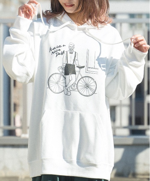 MODISH GAZE(モディシュガゼ)の「【MODISH GAZE】ゆる線画プリントビッグシルエットプルパーカー(パーカー・レディース・ブラック/ダークカーキ/ホワイト・MEDIUM)」の2枚目の写真