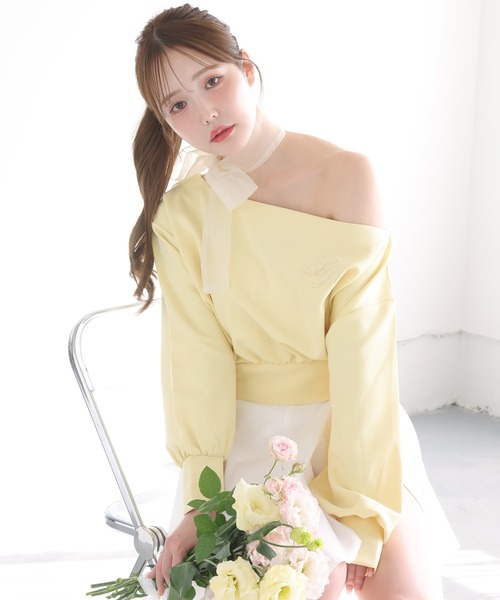 one after another NICE CLAUP（ワンアフターアナザーナイスクラップ）の「リボン付きワンショルトップス（Tシャツ/カットソー・レディース・イエロー/ネイビー/杢グレー/アイボリー/ベージュ・FREE）」の5枚目の写真