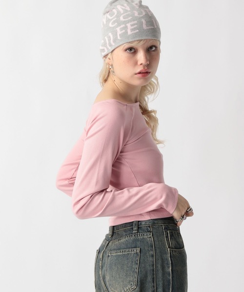 FOREVER 21(フォーエバー トゥエンティーワン)の「【2025SS】ボートネックロングTシャツ(Tシャツ/カットソー・レディース・ブラック×ホワイト/ピンク/ブラック/オフホワイト・SMALL/MEDIUM)」の1枚目の写真