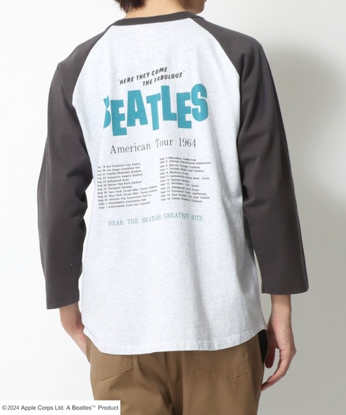 MARUKAWA（マルカワ）の「THE Beatles/ザ・ビートルズ  1964 アメリカンツアーモチーフ フロントフォト バックプリント ラグランロンT レディース メンズ（Tシャツ/カットソー・メンズ・グレー系その他/チャコール/ホワイト系その他・L/M/LL）」の6枚目の写真