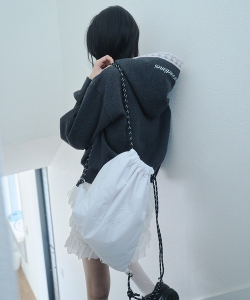 Smyeon(スミョン)の「Wing motif knapsack/羽モチーフナップザック(バックパック/リュック・レディース・ライトブルー/ライトグリーン/ホワイト・FREE)」の17枚目の写真
