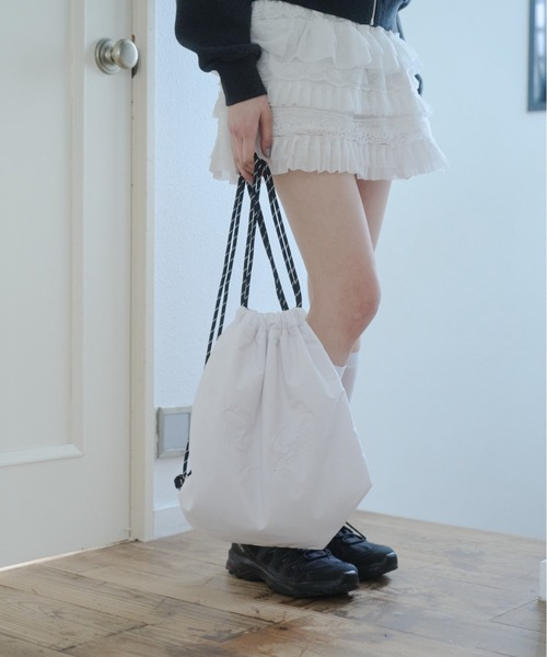 Smyeon(スミョン)の「Wing motif knapsack/羽モチーフナップザック(バックパック/リュック・レディース・ライトブルー/ライトグリーン/ホワイト・FREE)」の11枚目の写真