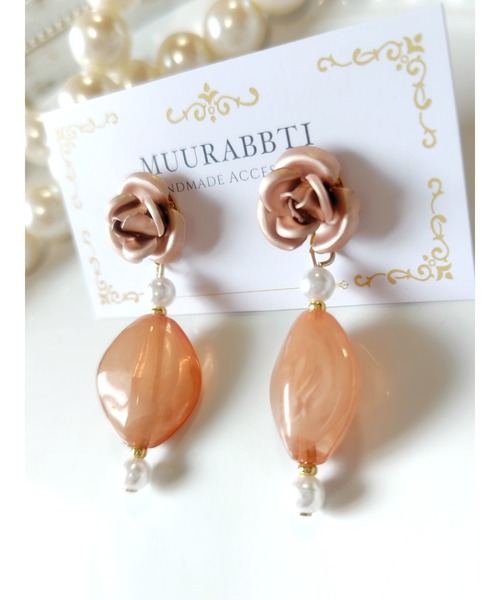 tone（トーン）の「【MUURABBTI】薔薇とマーブルビーズのピアス(MA)（ピアス（両耳用）・レディース・ブルー/ピンク・FREE）」の7枚目の写真