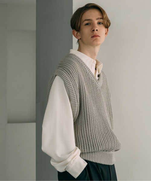 LURAKU（ルラク）の「【LURAKU】 sheer knit Best  / LURAKU シアーニットベスト（ベスト・メンズ・グレー/ネイビー・M/L）」の16枚目の写真
