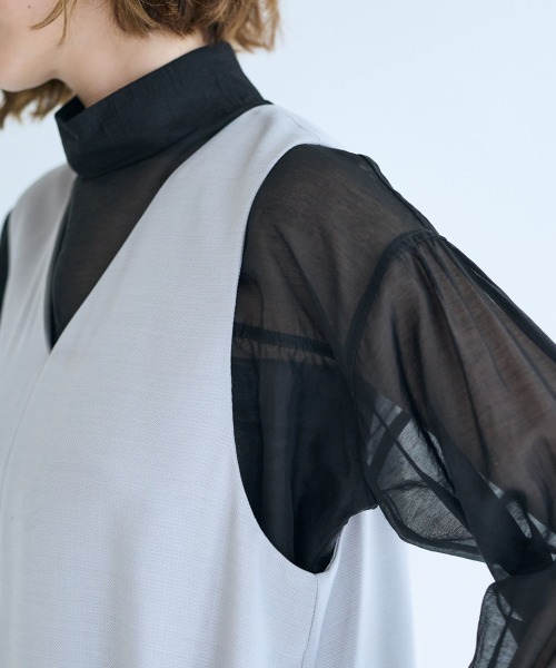 SMILE LAND（スマイルランド）の「＜大きいサイズ＞VネックAラインジャンパースカート【OtonaSMILE】（ジャンパースカート・レディース・ライトグレー/ネイビー・L/LL/3L/4L/5L）」の4枚目の写真