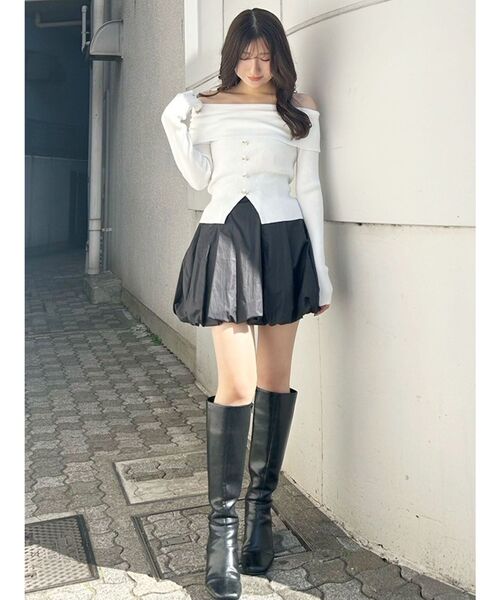 MERCURYDUO（マーキュリーデュオ）の「2WAYオフショルリボンボタンニット（ニット/セーター・レディース・ブラック/オフホワイト/レッド・FREE）」の19枚目の写真