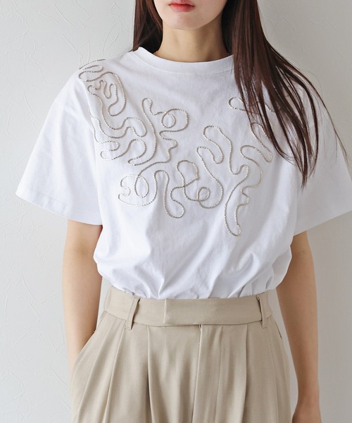 J by blue(ジェイバイブルー)の「コード刺繍Tシャツ(Tシャツ/カットソー・レディース・ホワイト/ブラック/ホワイト系・MEDIUM)」の22枚目の写真